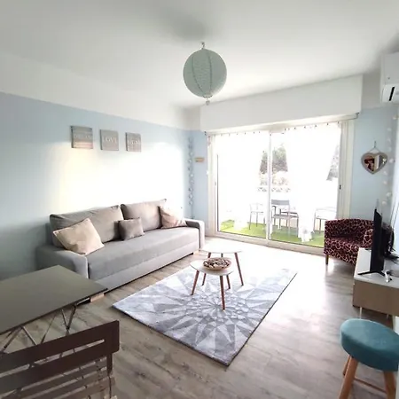 Tres Joli Studio A 350 M De La Plage 아파트
